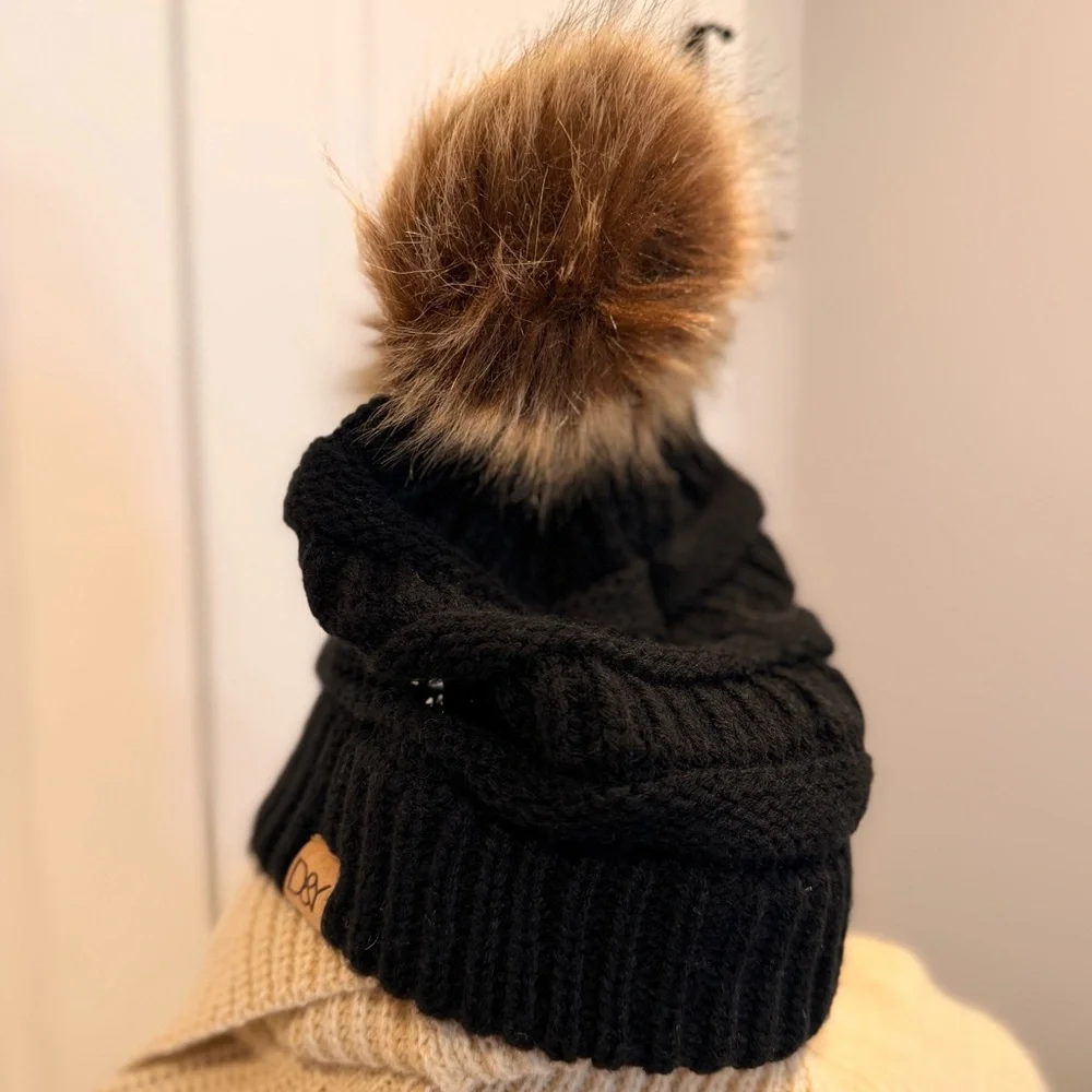 Winter hat - Picture 2 of 3